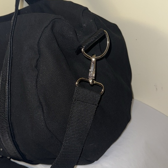 PINK Victoria’s Secret, black weekender, bag with rivets and lots of space, new - Picture 4 of 12